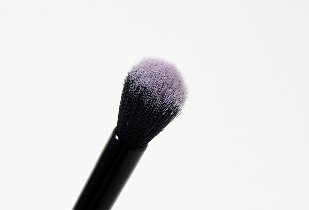 Clé de Peau Beauté Face Makeup Brush Powder & CreamBlush 1 Clé de Peau Beauté Face Makeup Brush Powder & CreamBlush