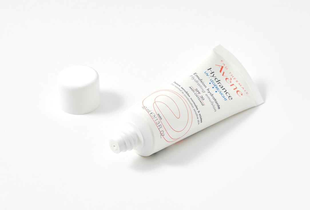 EAU THERMALE AVENE Facial Emulsion Spf 30 Hydrance Uv Legere Emulsion