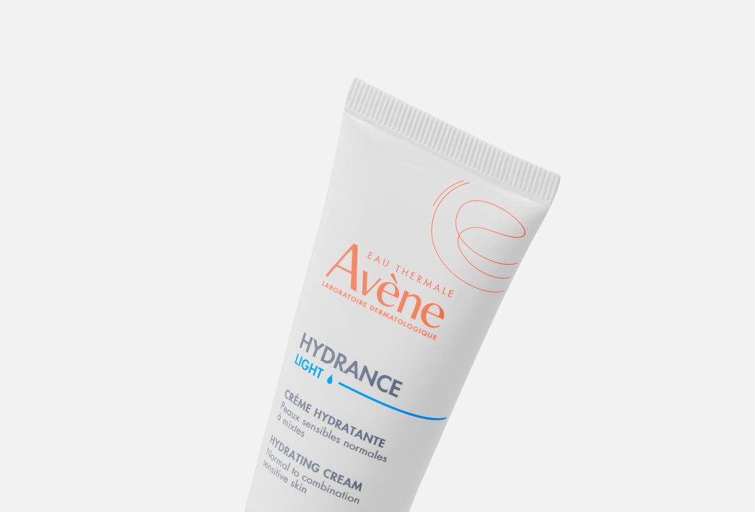 EAU THERMALE AVENE Легкий увлажняющий крем для лица HYDRANCE LIGHT