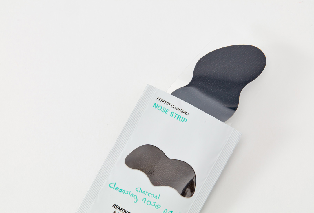 Yadah Угольные очищающие патчи для носа CHARCOAL CLEANSING NOSE PACK