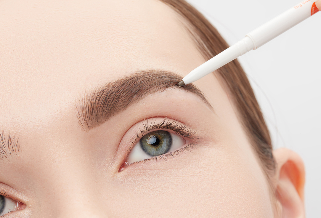 RAD AUTOMATIC EYEBROW PENCIL big bad brow pencil 002, Middle brown 0.09 g RAD AUTOMATIC EYEBROW PENCIL big bad brow pencil