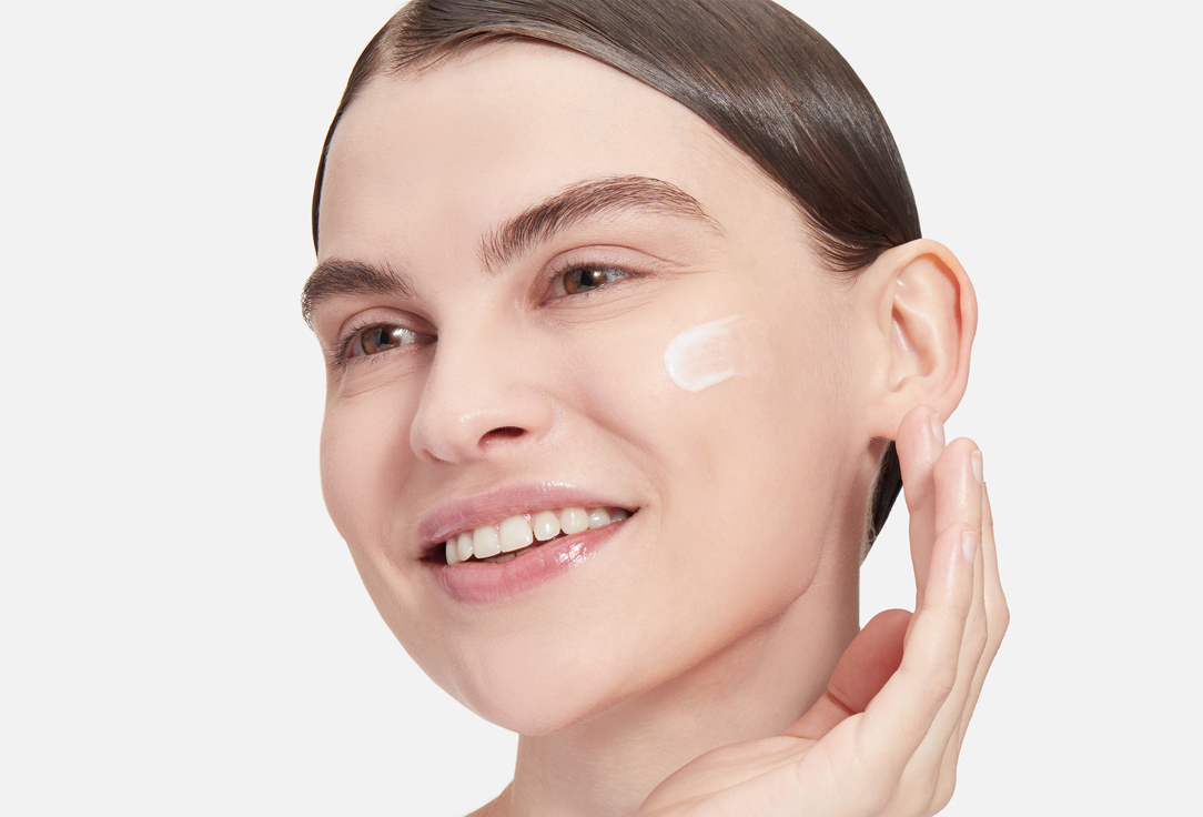La Mer Moisturizing & Rejuvenating Emulsion The Hydrating Infused Emulsion 125 ml La Mer Moisturizing & Rejuvenating Emulsion The Hydrating Infused Emulsion