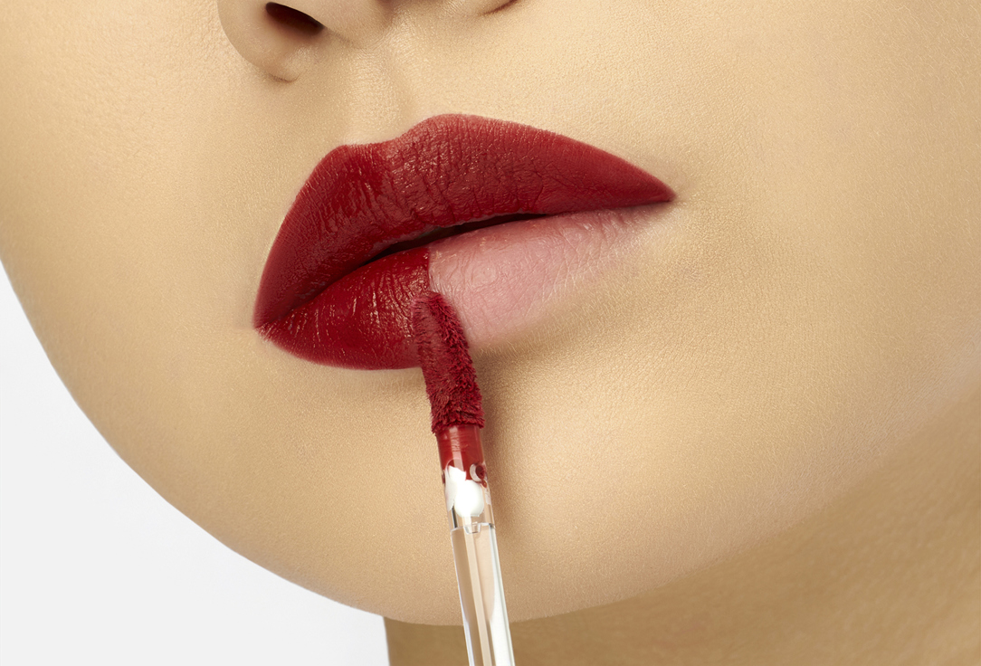 Estée Lauder Mousse lipstick matte Pure color 935, Shock Me 9 ml Estée Lauder Mousse lipstick matte Pure color