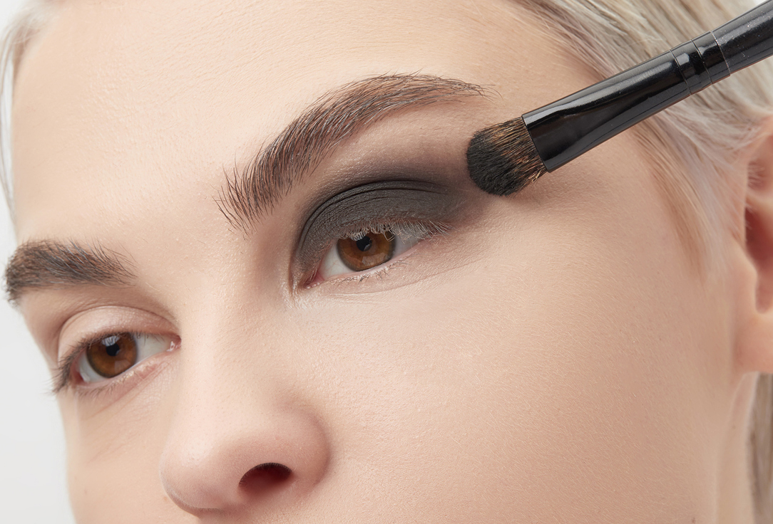 essence Тени для век Soft touch