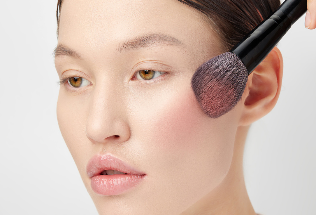 LUXVISAGE Compact Satin Face Blush SILK DREAM 06 5 g LUXVISAGE Compact Satin Face Blush SILK DREAM
