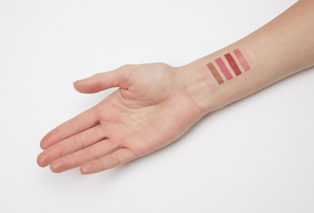 RELOVE REVOLUTION Shadow palette Colour Play