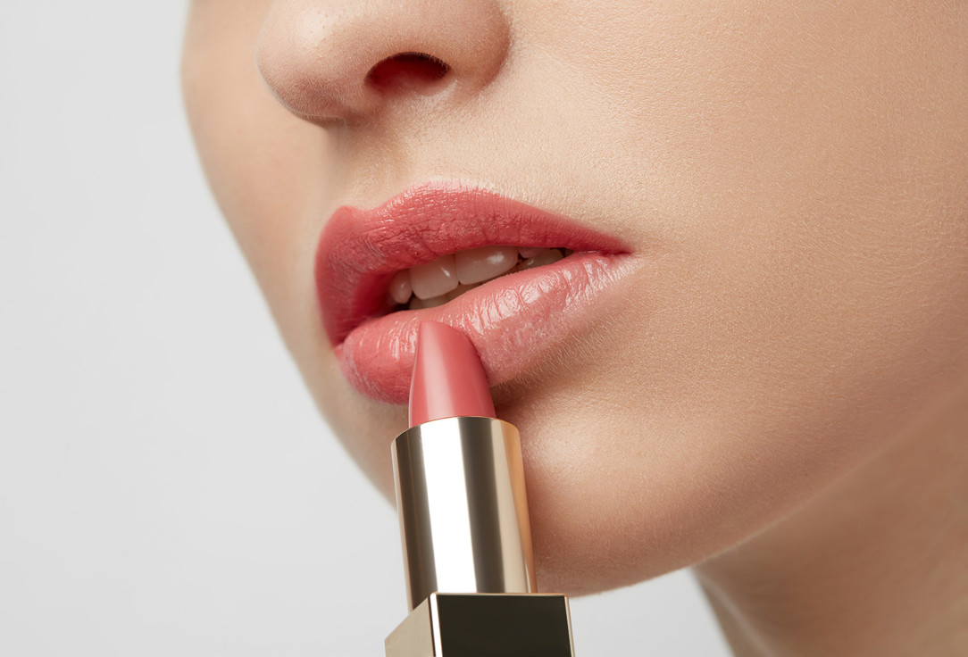 Clé de Peau Beauté Mousturizing creamy lipstick Lipstick 14, Snapdragon 4 g Clé de Peau Beauté Mousturizing creamy lipstick Lipstick