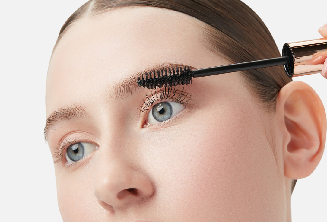 KIKO Milano volume, lash-sculpting mascara Luxurious Lashes Maxi