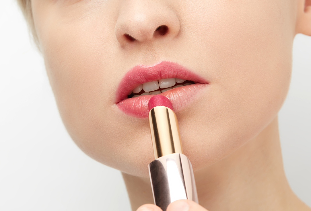 Estée Lauder glossy Tinted lip balm Pure Color Revitalizing Crystal Balm 005, Love Crystal 3.2 g Estée Lauder glossy Tinted lip balm Pure Color Revitalizing Crystal Balm