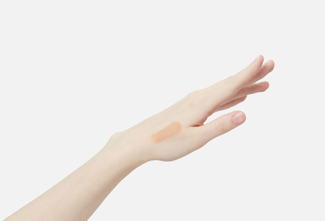 Clé de Peau Beauté Multitasking creamy stick concealer SPF 27 Concealer 4, Almond 5 g Clé de Peau Beauté Multitasking creamy stick concealer SPF 27 Concealer