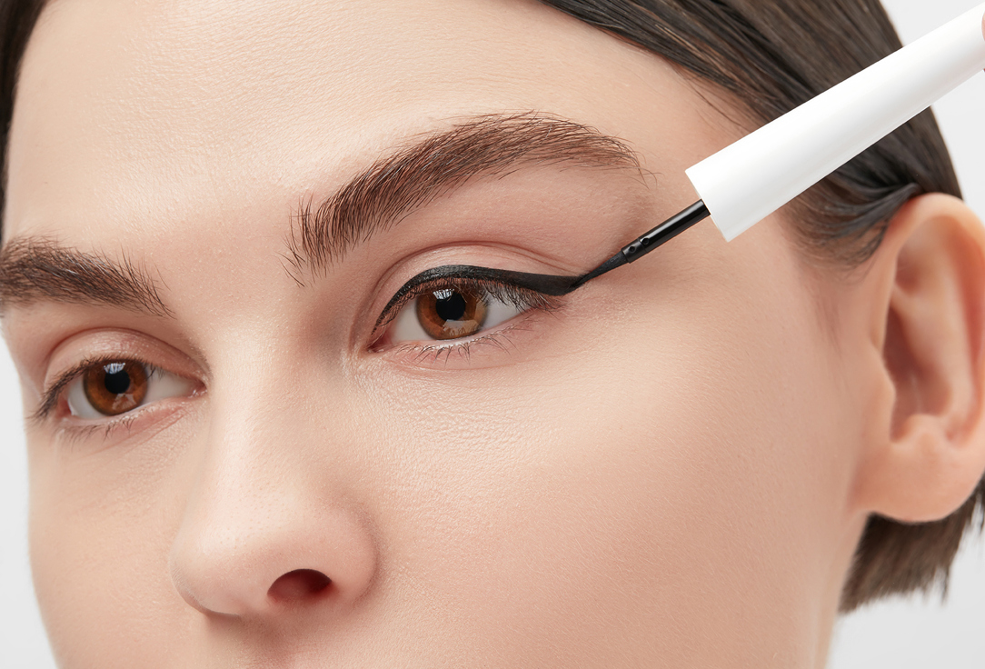 DEBORAH MILANO Liquid eyeliner Formula pura