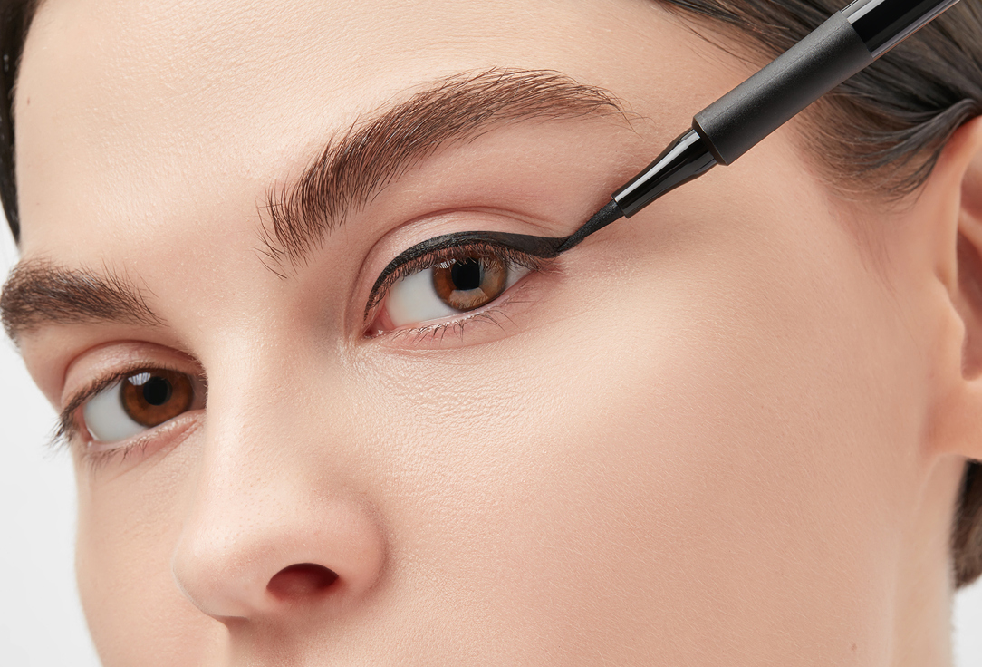 DEBORAH MILANO Waterproof liquid eyeliner pen 24ORE EXTRA