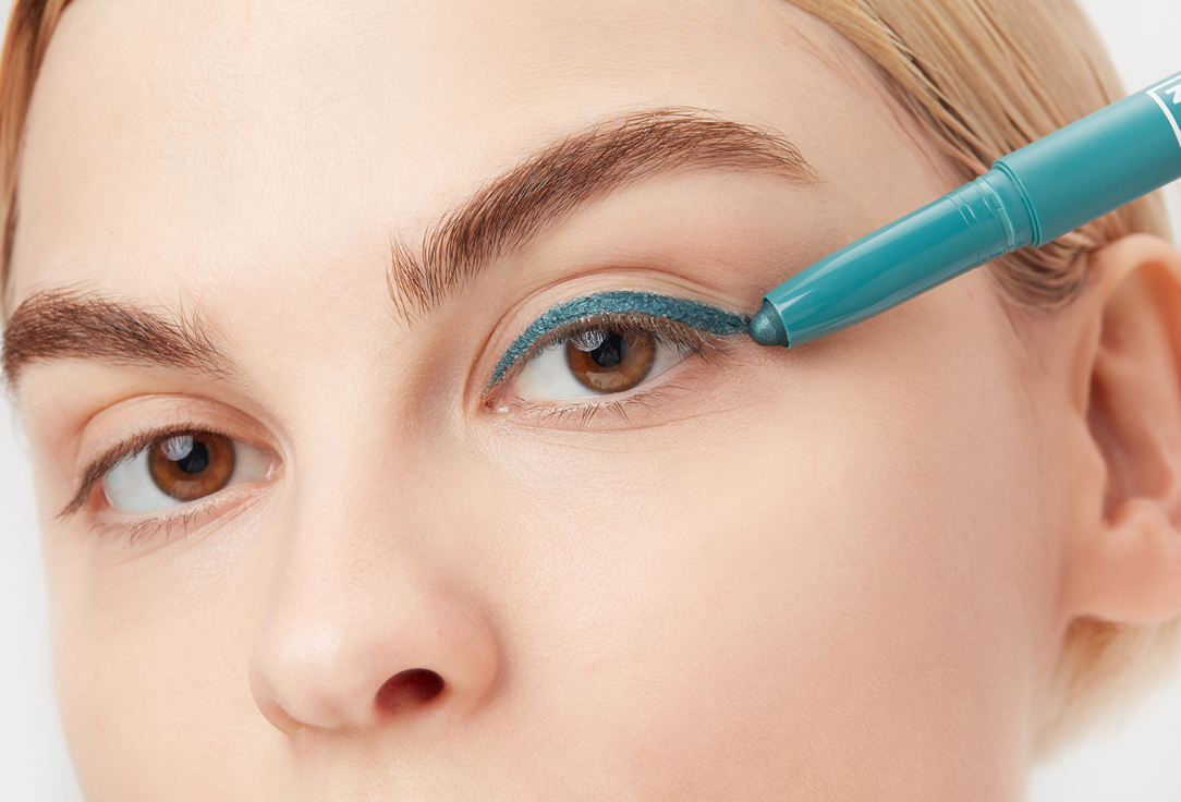 3INA Long-lasting eyeshadow stick The 24H Eye Stick 737, Deep teal, Metallic 1.4 g 3INA Long-lasting eyeshadow stick The 24H Eye Stick