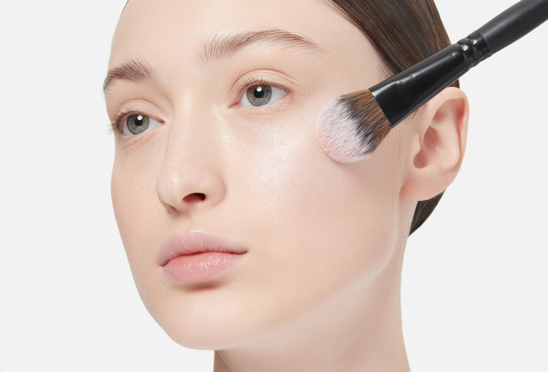 Clé de Peau Beauté Silky-smooth powder highlighter Luminizing Face Enhancer 201, Twilight's glow 10 g Clé de Peau Beauté Silky-smooth powder highlighter Luminizing Face Enhancer