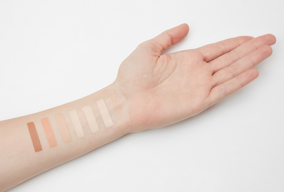 RELOVE REVOLUTION Face palette Universal