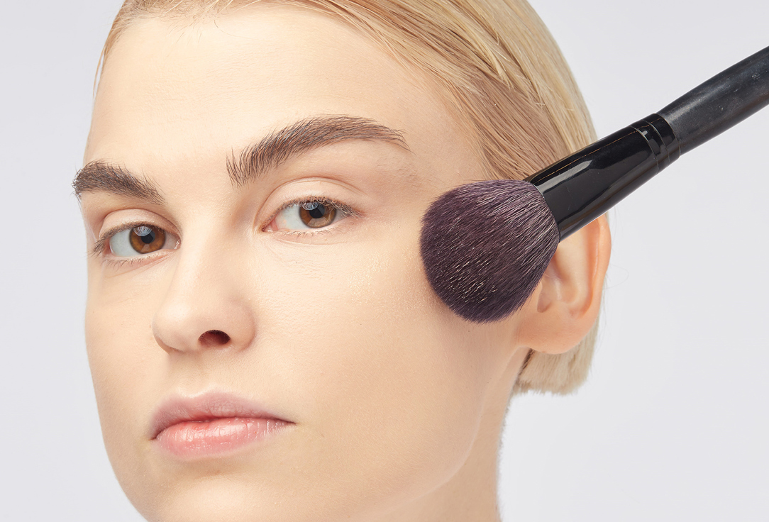 RELOVE REVOLUTION Liquid Highlighter Glow Up