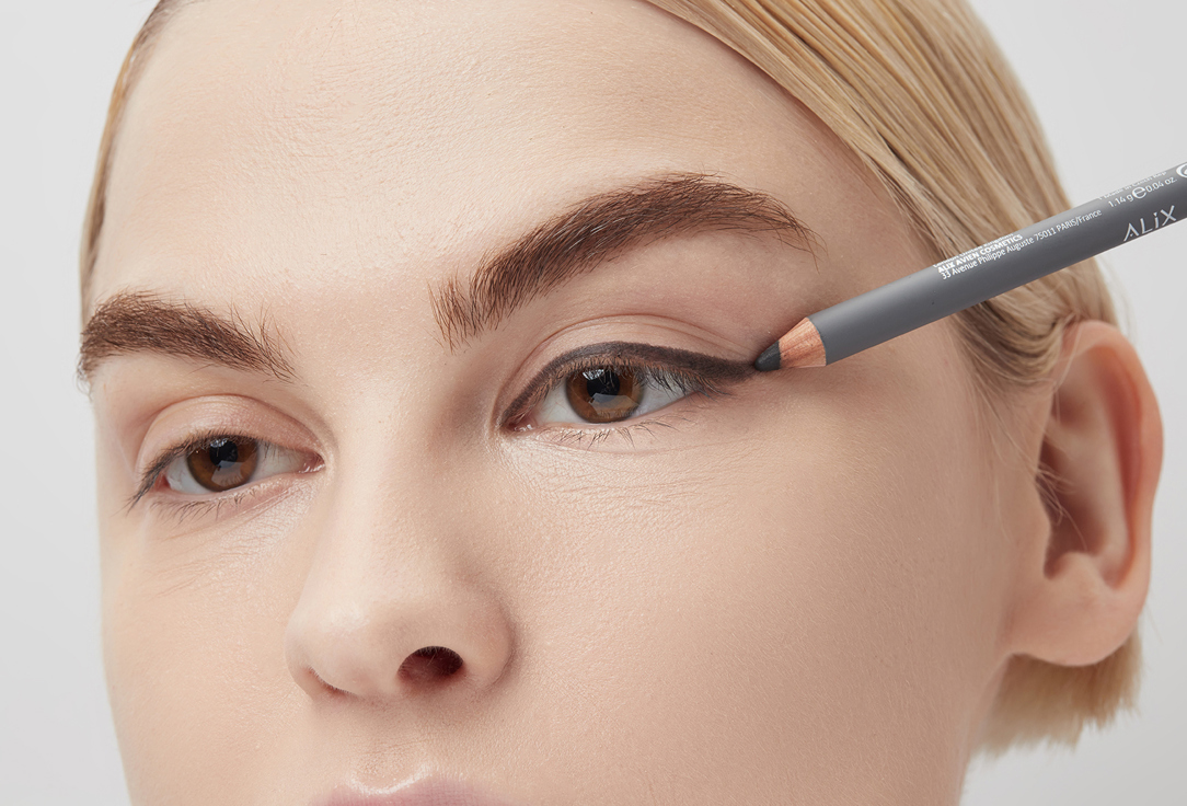 ALIX AVIEN Matte Eye Pencil Eyeliner Pencil Black 1.14 g ALIX AVIEN Matte Eye Pencil Eyeliner Pencil