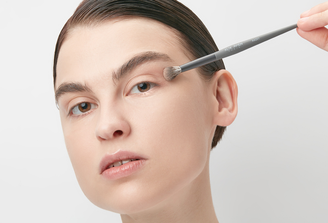 ALIX AVIEN Makeup Brush Blending Brush
