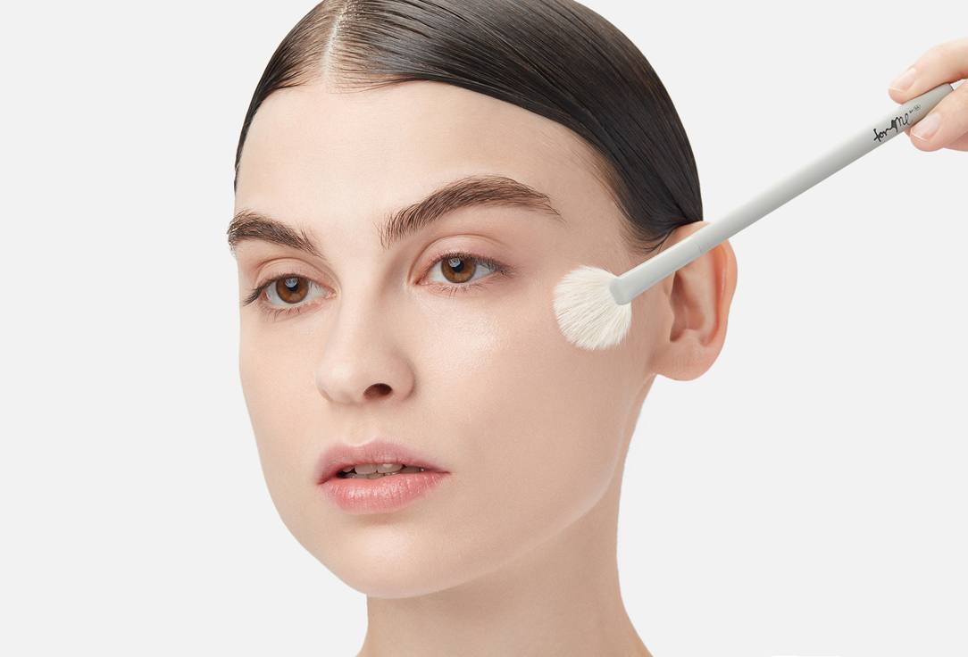 For me by gold apple Fan brush Fan brush