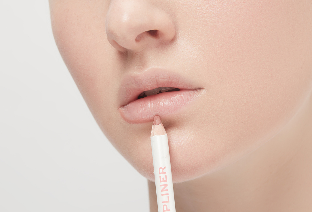RELOVE REVOLUTION Lip contour pencil Superfill