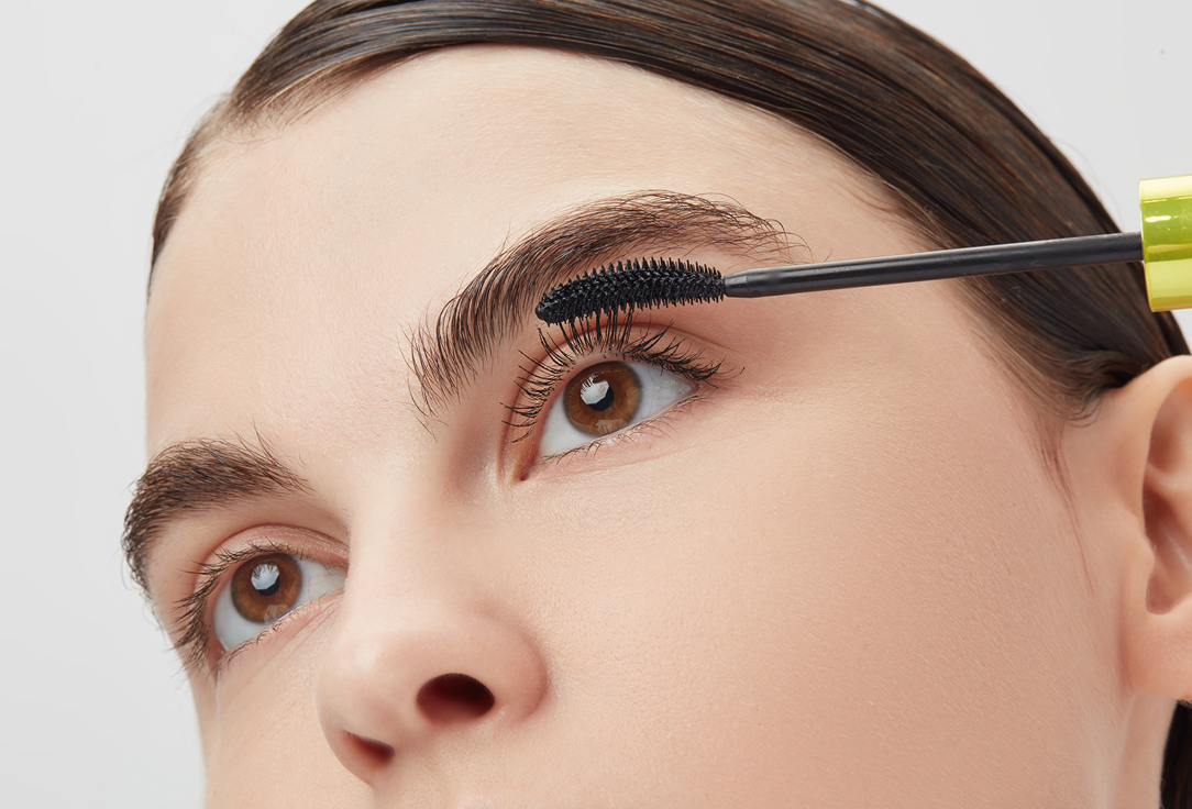 essence INSTANT LIFT & CURL MASCARA LASH LIKE A BOSS