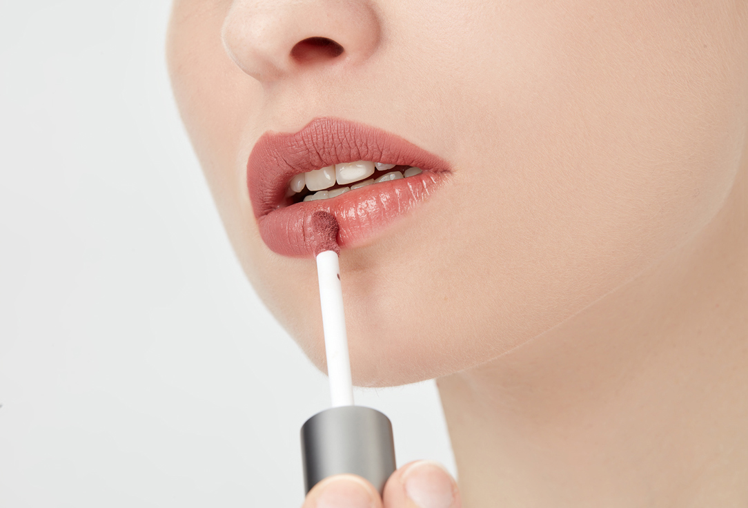 KIKO Milano Lightweight long‑wear matte liquid lip colour Lasting Matte Veil Liquid Lip Colour