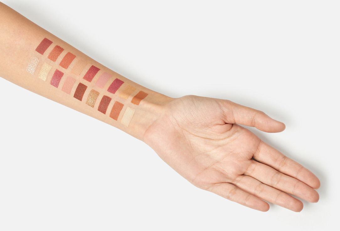 BEAUTY CREATIONS Палетка теней для век Tease Me