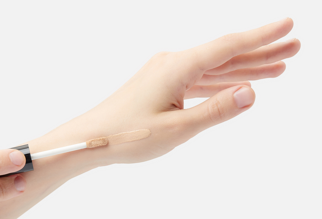 LUXVISAGE Reflective concealer ULTRA HD soft focus 12H 13, Beige 3.7 ml LUXVISAGE Reflective concealer ULTRA HD soft focus 12H