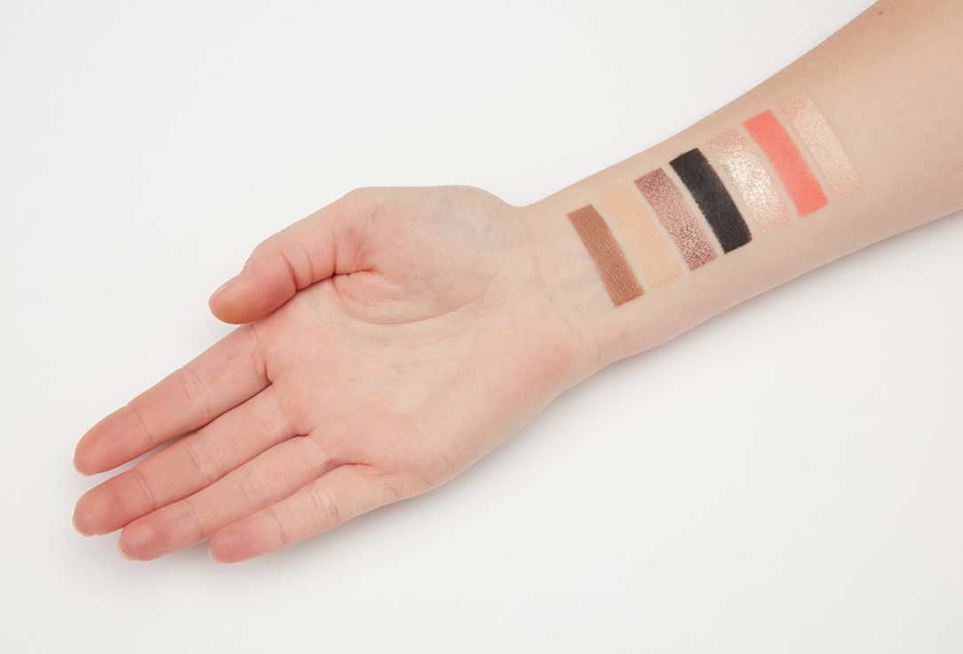 B.COLOUR PROFESSIONAL Contouring Face & Eyes Palette CAPSULE
