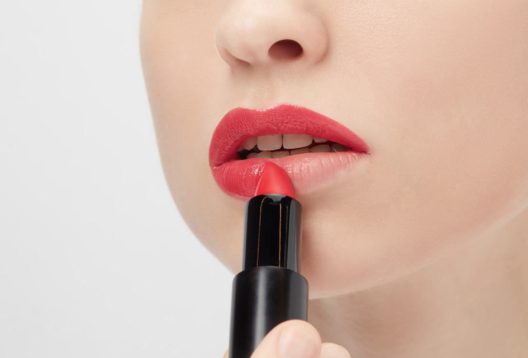Radiant Professional Make-Up Moisturizing Lipstick Advanced Care Lipstick Glossy