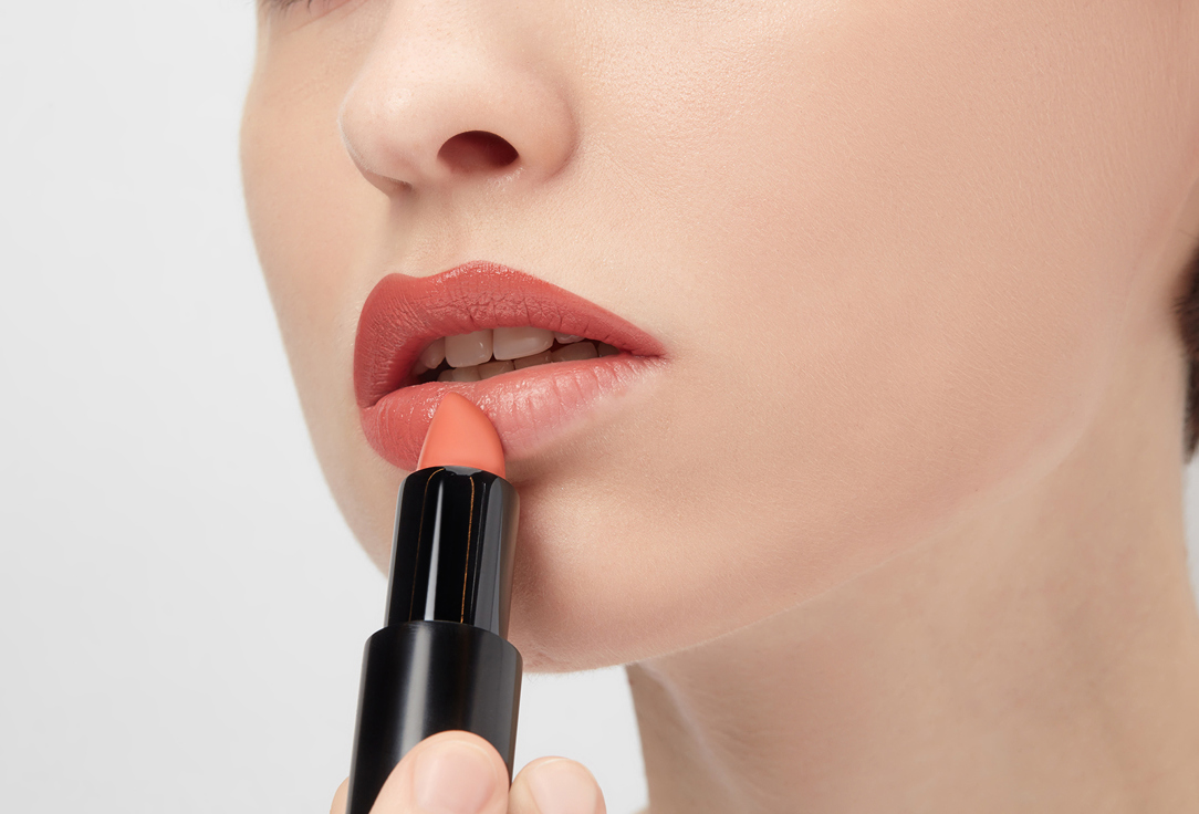 Radiant Professional Make-Up Moisturizing Lipstick Advanced Care Lipstick Velvet 08, Coral 4.5 g Radiant Professional Make-Up Moisturizing Lipstick Advanced Care Lipstick Velvet