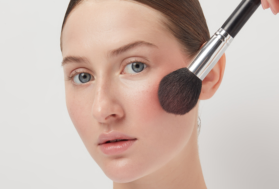 Radiant Professional Make-Up Pressed blush Blush Color