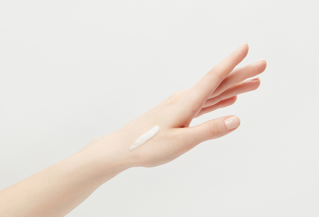 DARLING* Hyaluronic Acid hand cream E-motion 50 ml DARLING* Hyaluronic Acid hand cream E-motion