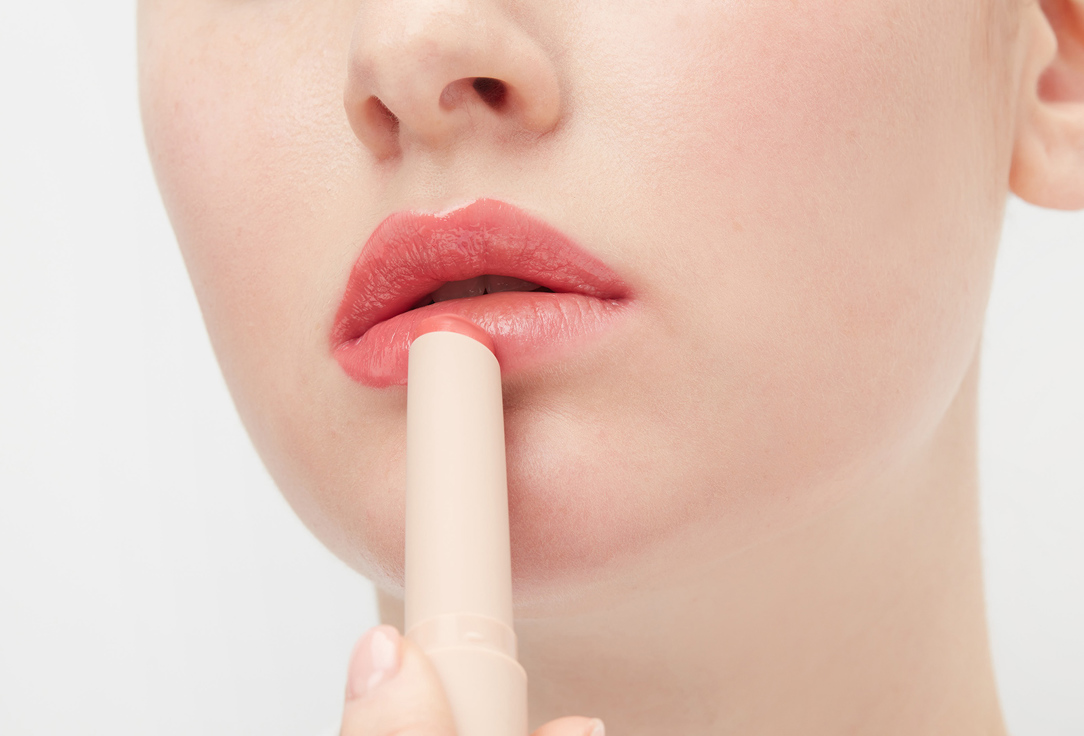 Thim Moisturizer and lip gloss With  jojoba seed oil