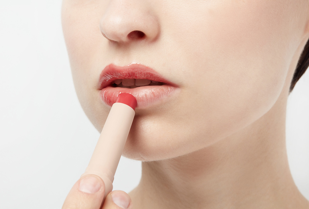 Thim Moisturizer and lip gloss With  jojoba seed oil