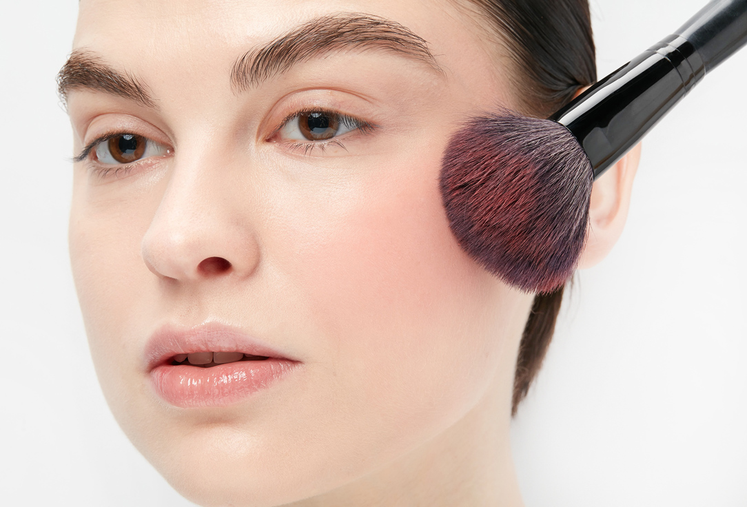 MakeUp Revolution Mousse Blusher Squeeze Me