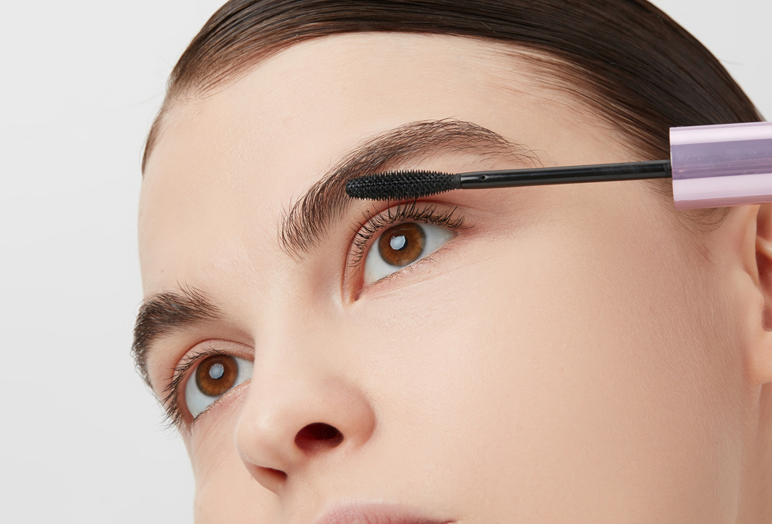 Divage Mascara Karenina