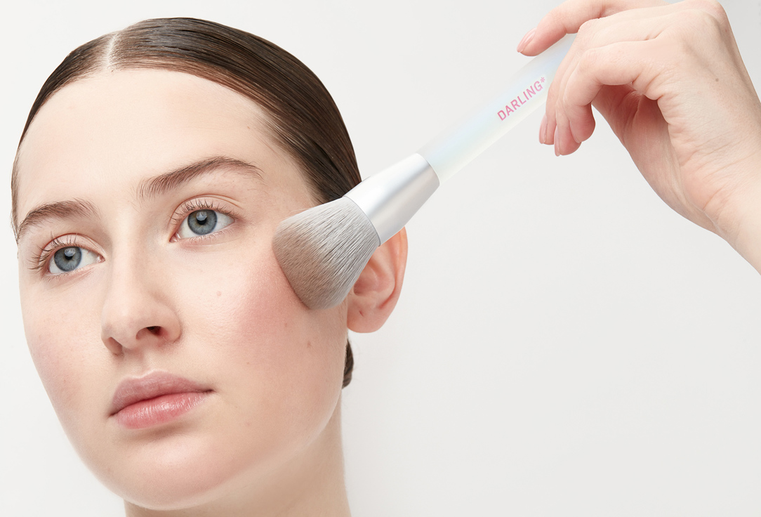 DARLING* Powder brush Free Flow 01