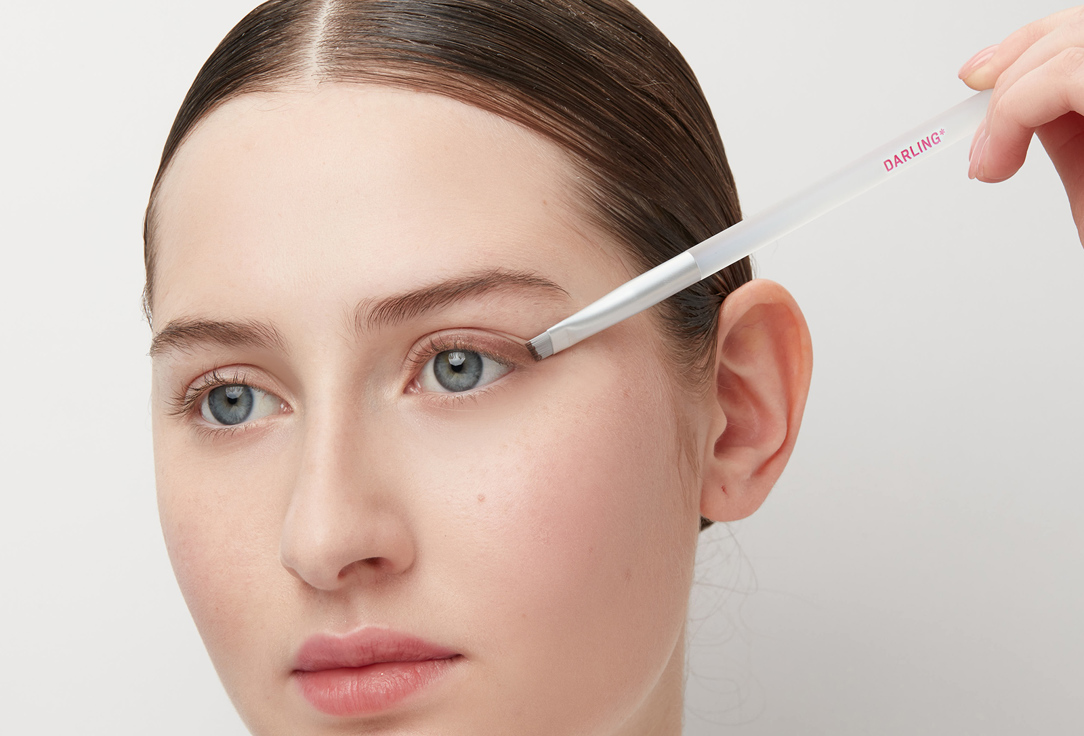 DARLING* Angled liner brush Free Flow