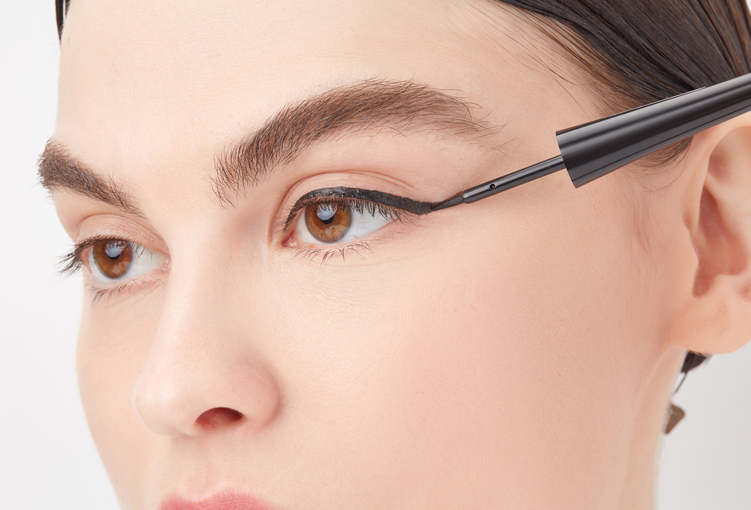 essence Dip eyeliner waterproof 24h long-lasting