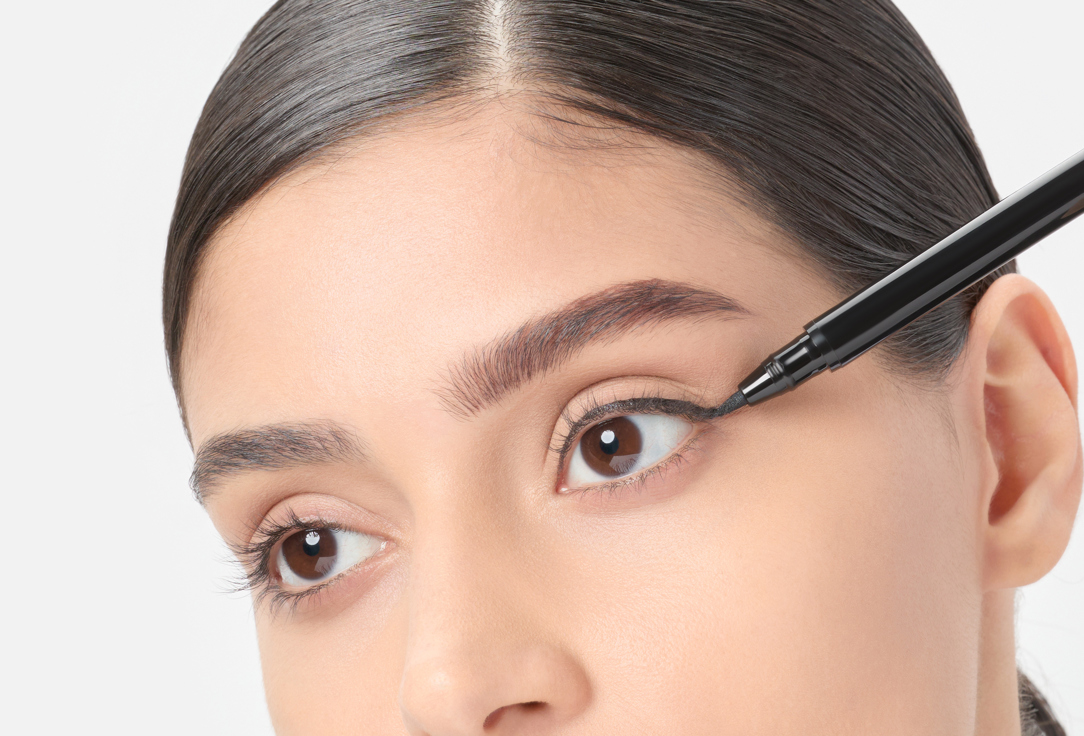 Character 2-in-1 Eyebrow Pencil & Eyeliner Eyebrow Eyeliner 2 4 ml Character 2-in-1 Eyebrow Pencil & Eyeliner Eyebrow Eyeliner