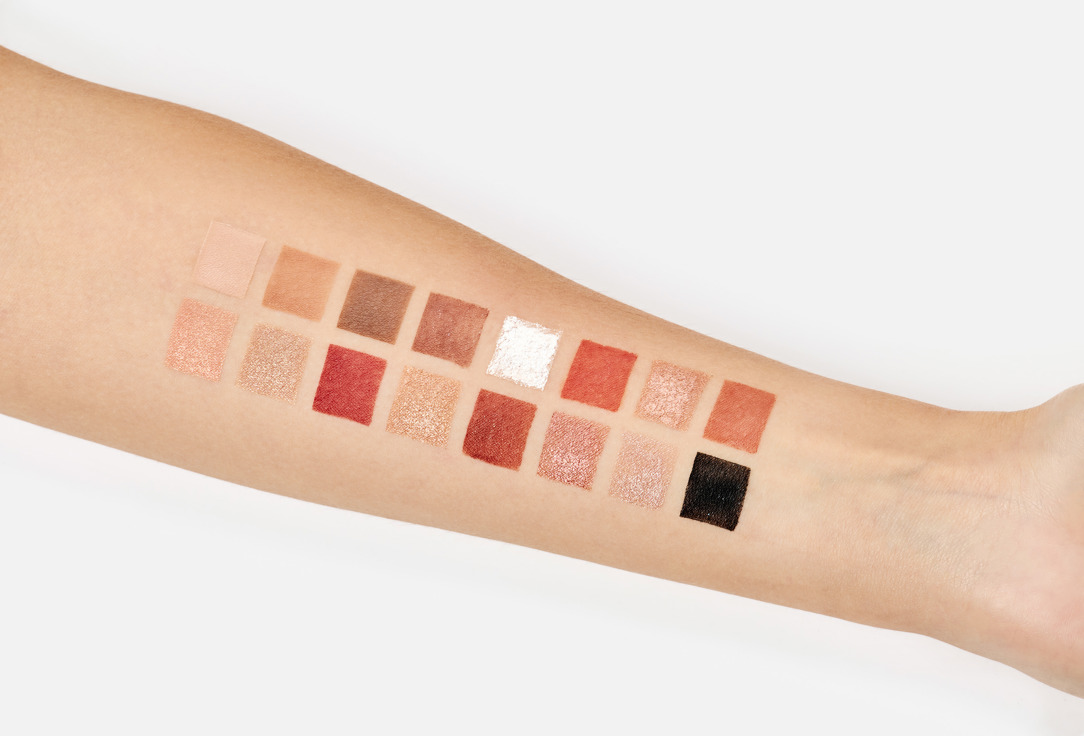 Character Eyeshadow palette Glam Look 3 13.28 g Character Eyeshadow palette Glam Look