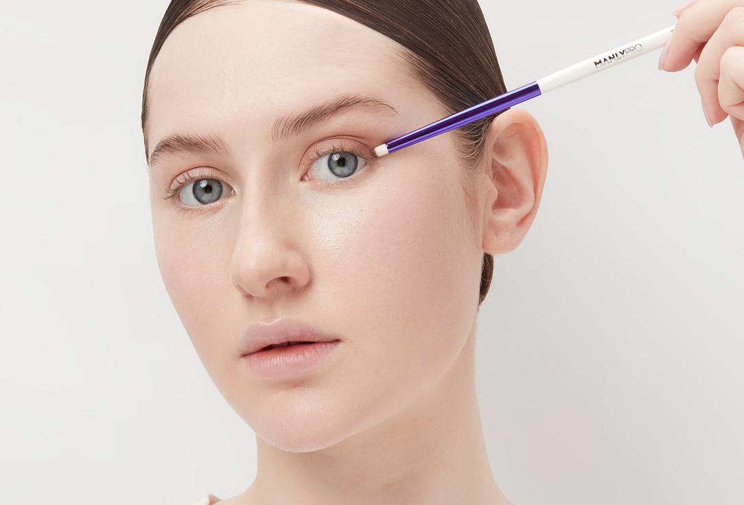 Manly PRO Small Round Eyeshadow Blending Brush K39