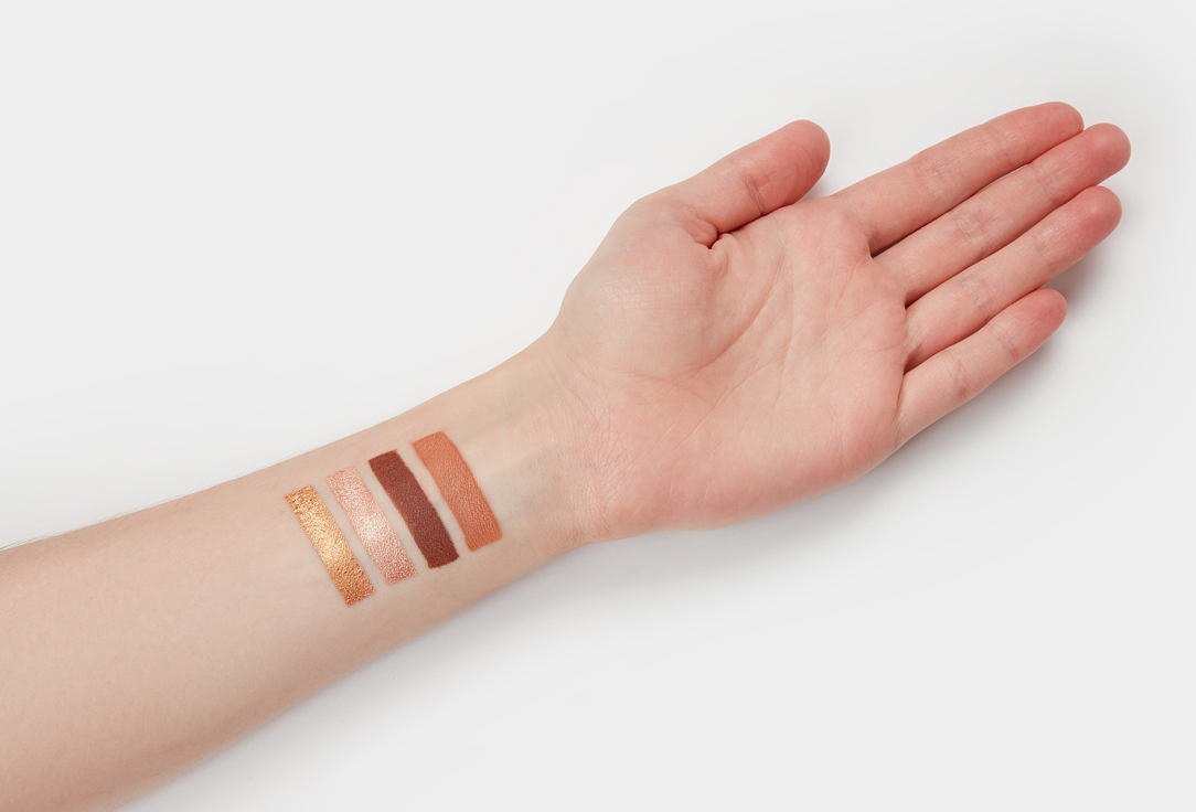 RELOVE REVOLUTION Палетка теней для век Pocket Palette