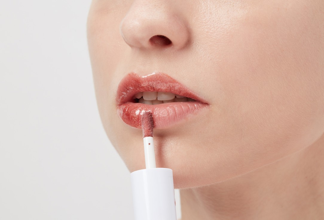 RELOVE REVOLUTION Smooth Lip Gloss Baby Shimme