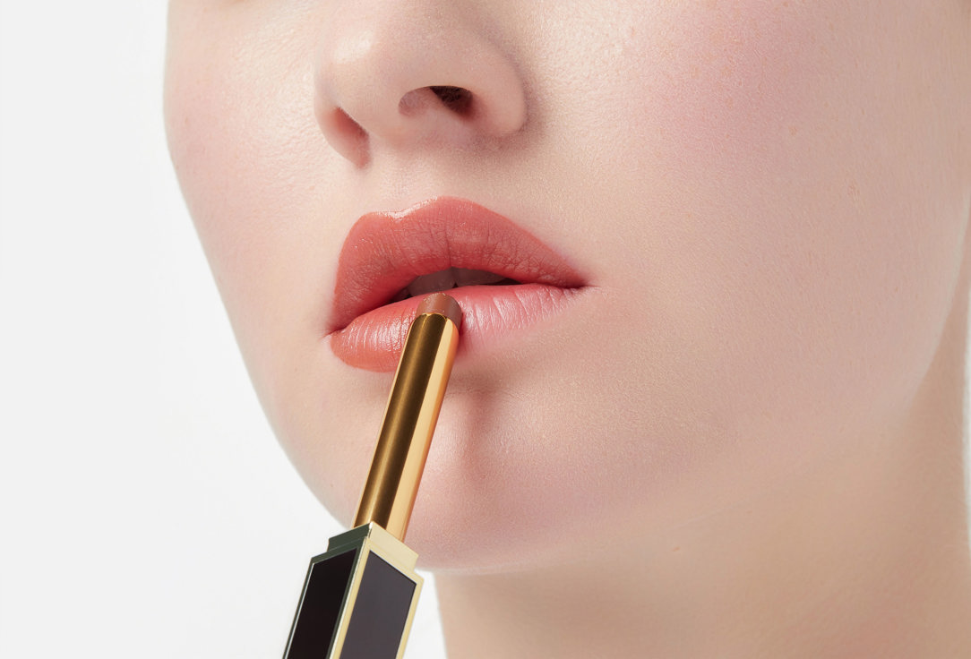 Tom Ford High-shine hydrating lipstick ULTRA SHINE LIP COLOR