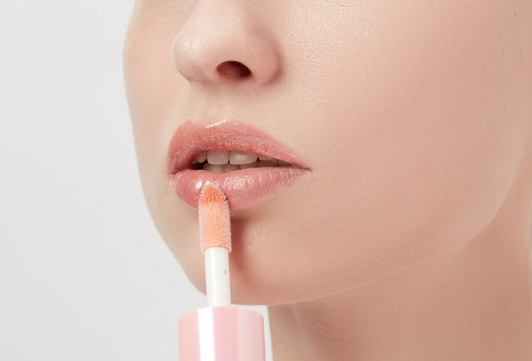 MakeUp Revolution Nourishing Lip Gloss Shimmer Bomb Starlight 4.5 ml MakeUp Revolution Nourishing Lip Gloss Shimmer Bomb