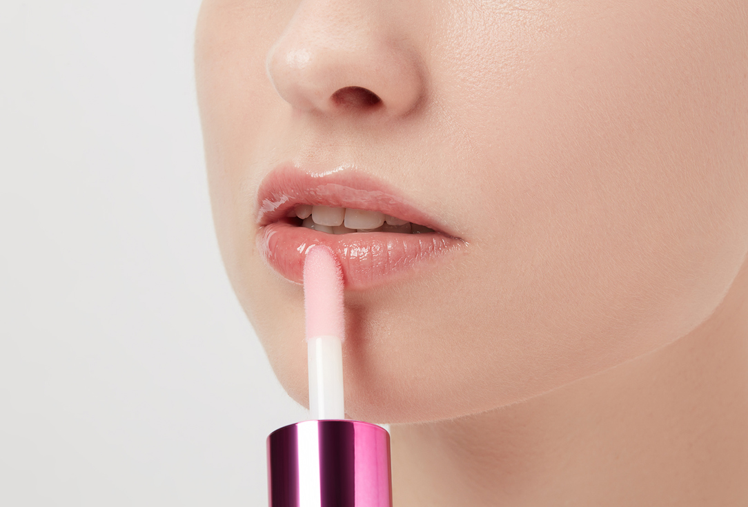 MakeUp Revolution Nourishing Lip Oil Glaze Lip Oil Glam pink 4.6 ml MakeUp Revolution Nourishing Lip Oil Glaze Lip Oil