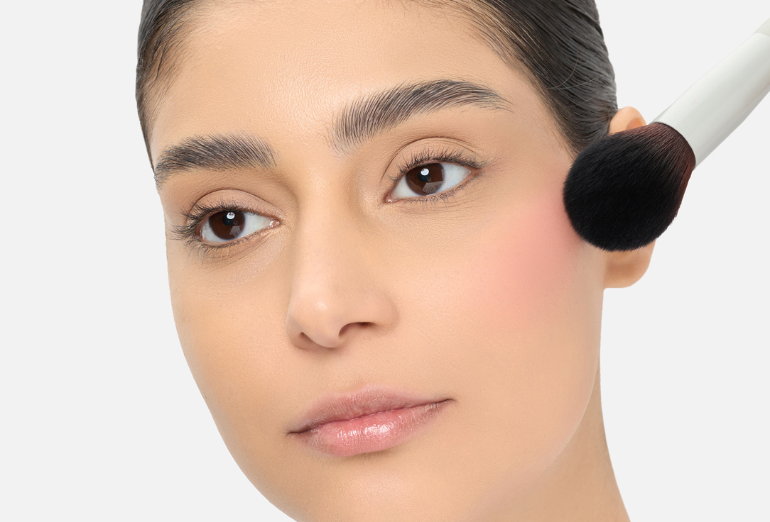 Vivienne Sabo matte blush Macaron