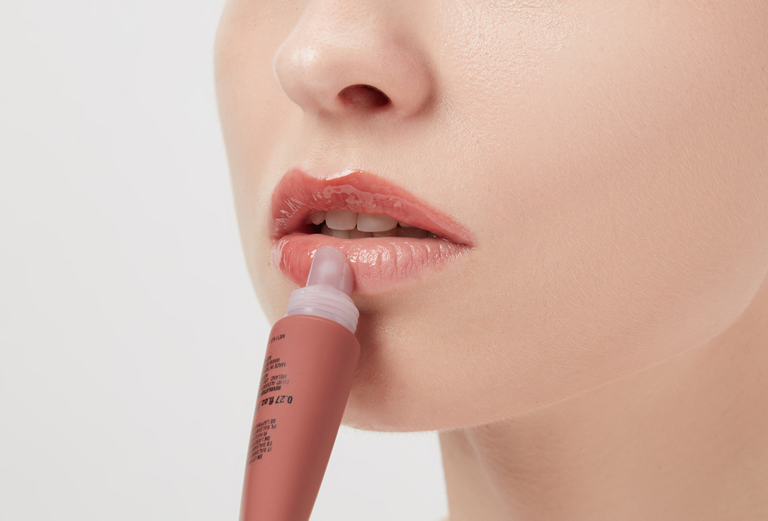 MakeUp Revolution Smoothing Lip Balm Juicy Peptide Lip Balm